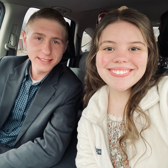 Meet your Posher, Mckenzie - Picture 2 of 12